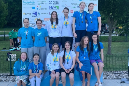 Mladi plavalci PK Kamnik z odličnimi rezultati na Pokalu Krško 2026 (3)